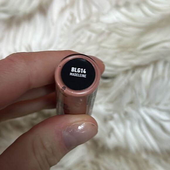 NYX butter gloss creamy liquid lip gloss | madeleine BLG14 - Picture 3 of 4